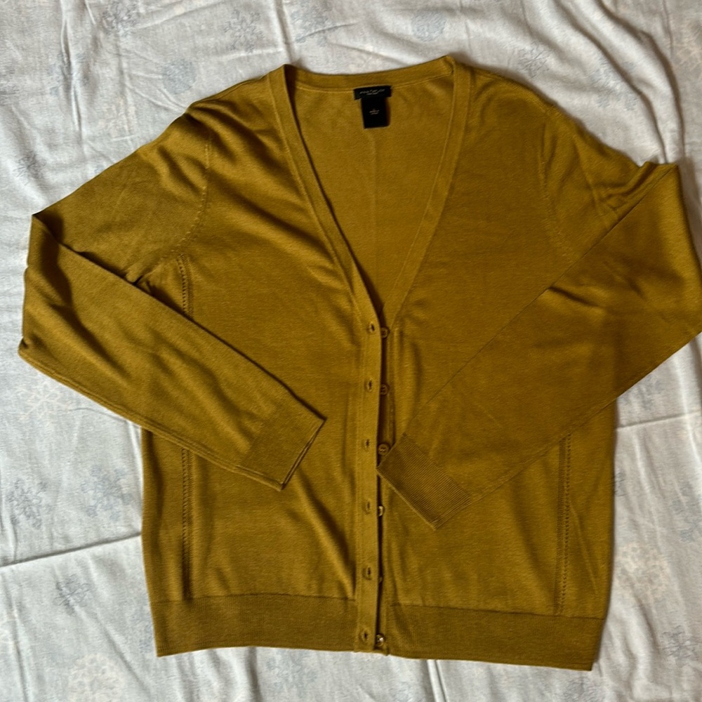 Women’s large Ann Taylor factory cardigan mustard yellow
